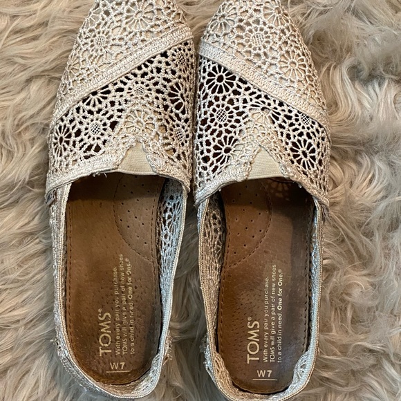 Toms Shoes - Cream Lace Tom’s